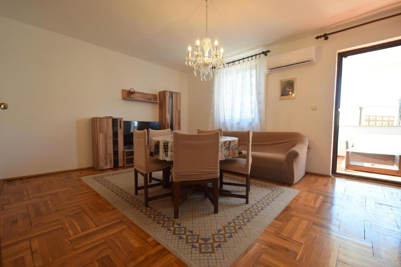 Apartments Petrovic Malinska Exteriér fotografie